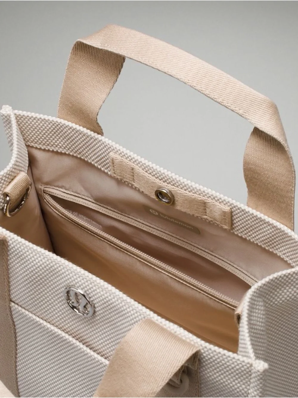 NWT Lululemon Two-Tone Canvas Mini Tote Bag 4.5L Mojave tan light ivory